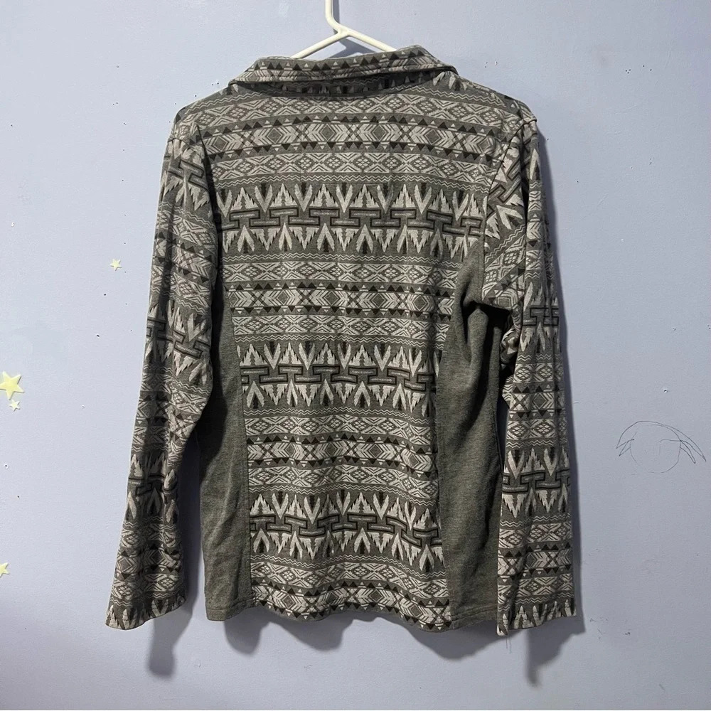 Powder Outfitters size ‎ medium pullover - Picture 2 of 3